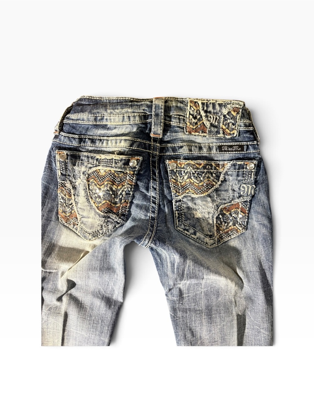 Embroidered Back-Pocket Men’s Jeans - Faded Blue